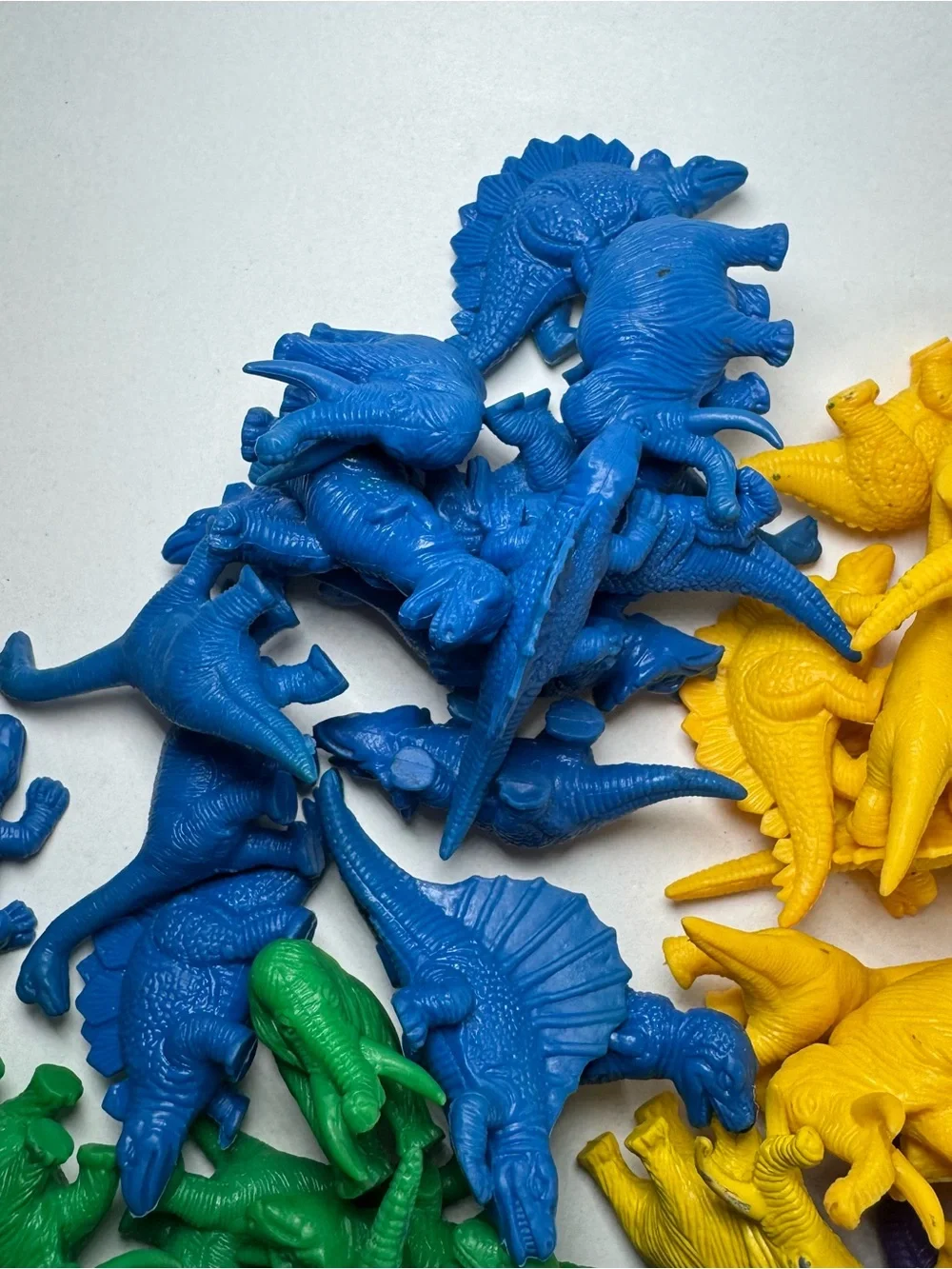 Learning Resource Mini Dinosaurs Counters Colorful Lot Of 88 Educational Toy